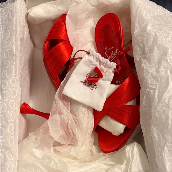 Christian Louboutin Bold Red Heels - Picture 5 of 6